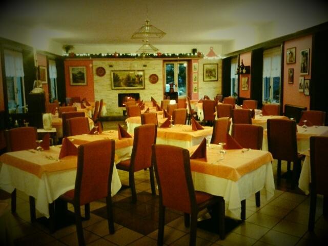 Albergo Del Cacciatore Cremeno Luaran gambar
