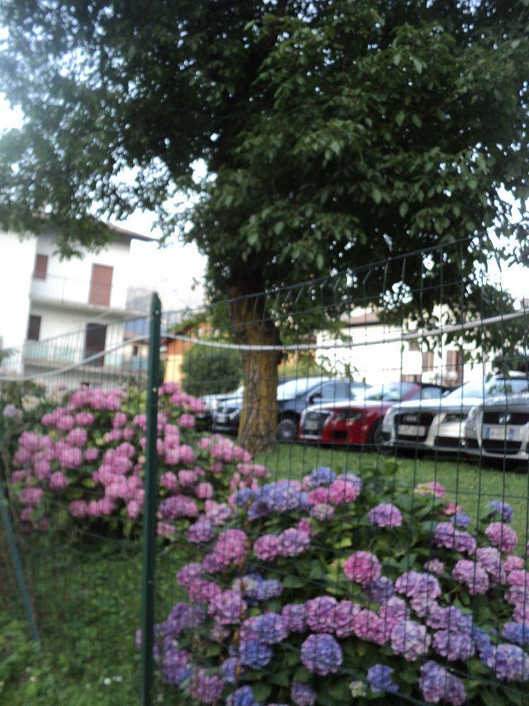 Albergo Del Cacciatore Cremeno Luaran gambar