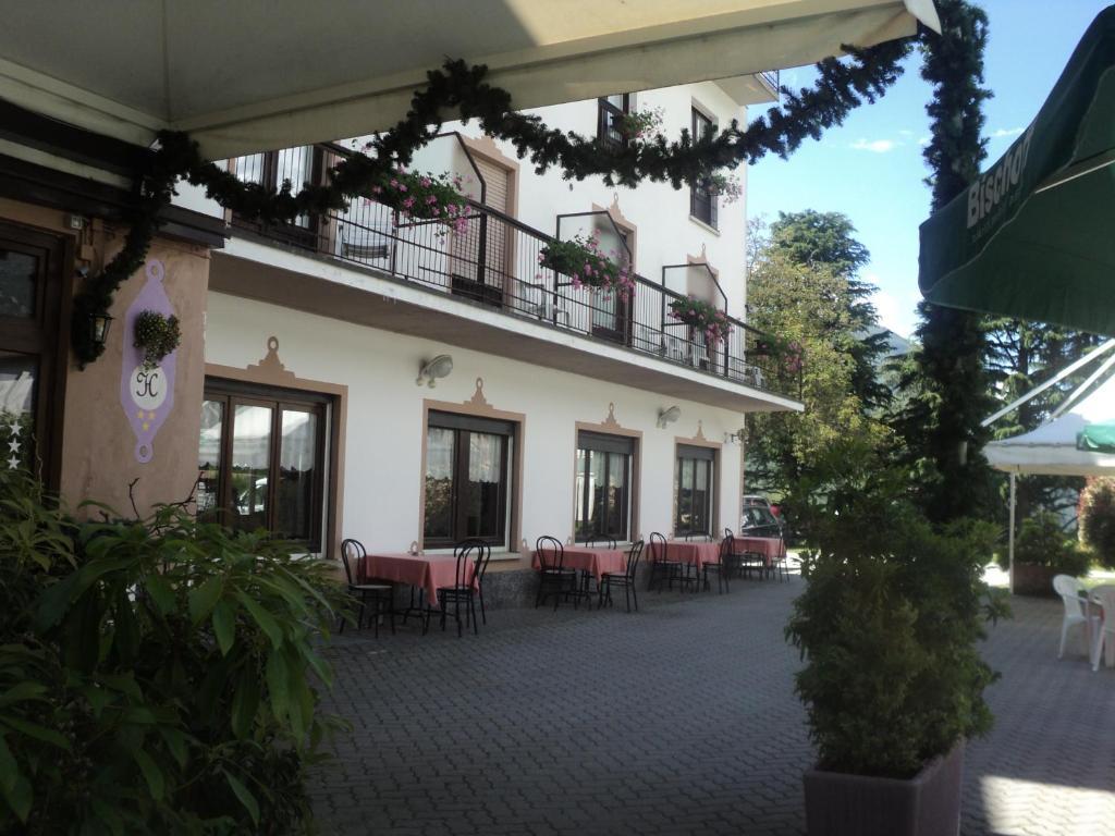 Albergo Del Cacciatore Cremeno Luaran gambar