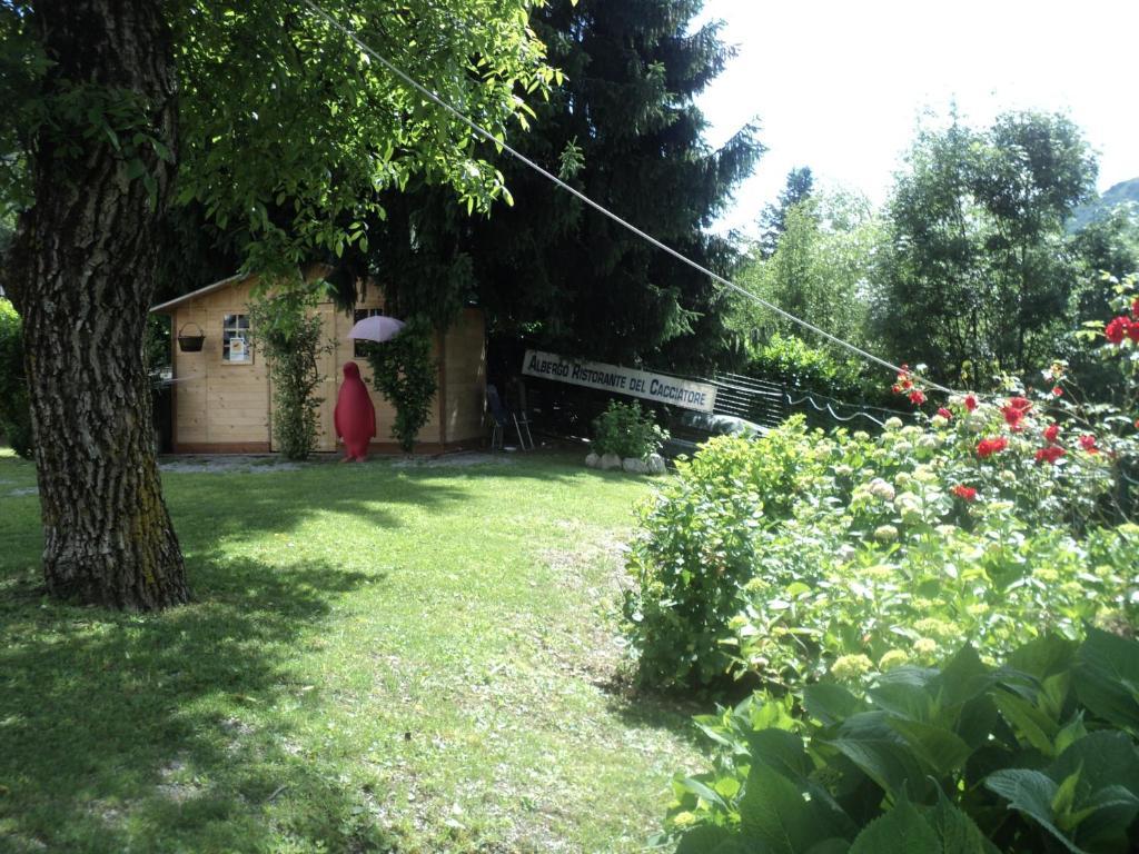 Albergo Del Cacciatore Cremeno Luaran gambar